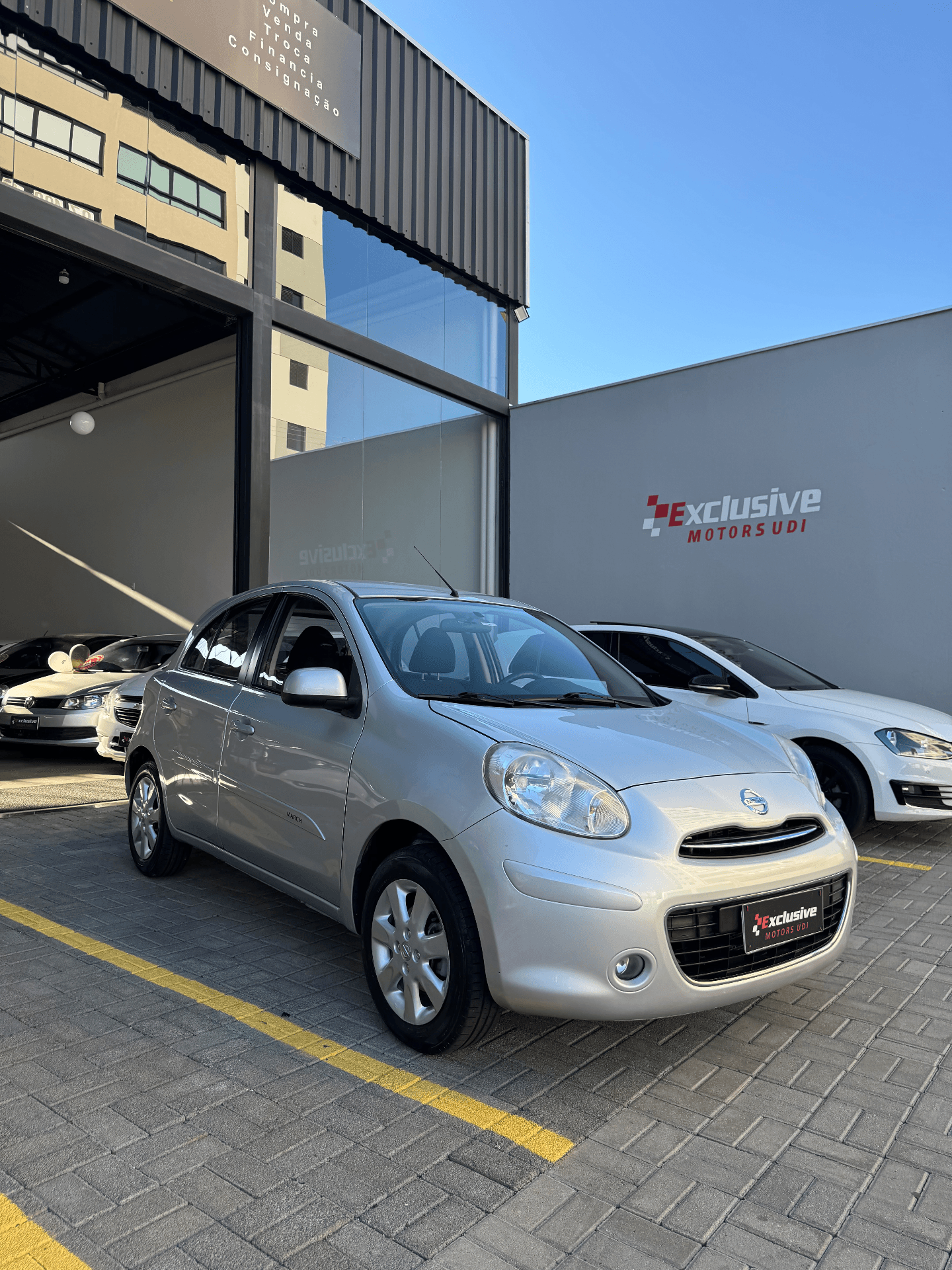 Nissan March 1.6 SV